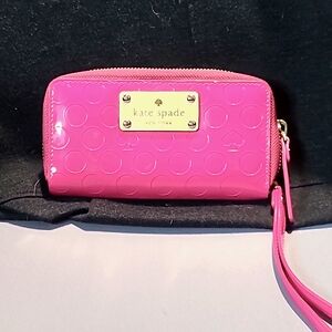 Kate Spade ♠️ pink patent leather Wristlet
